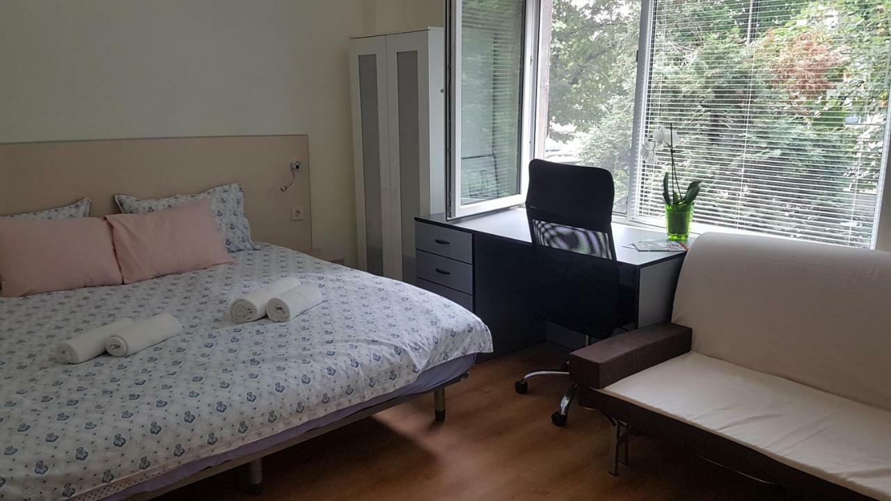 Malavi Top Center Studio Ruse! Comfort&Clean! Exterior photo